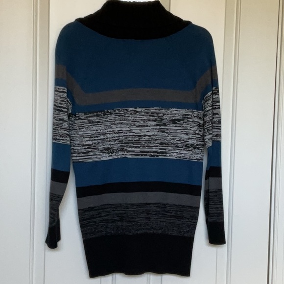 2 Sweaters by Style & Co - Picture 7 of 8